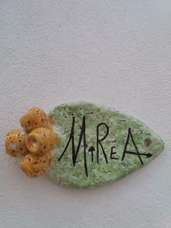 Mirea'S Home ออสตูนี ภายนอก รูปภาพ